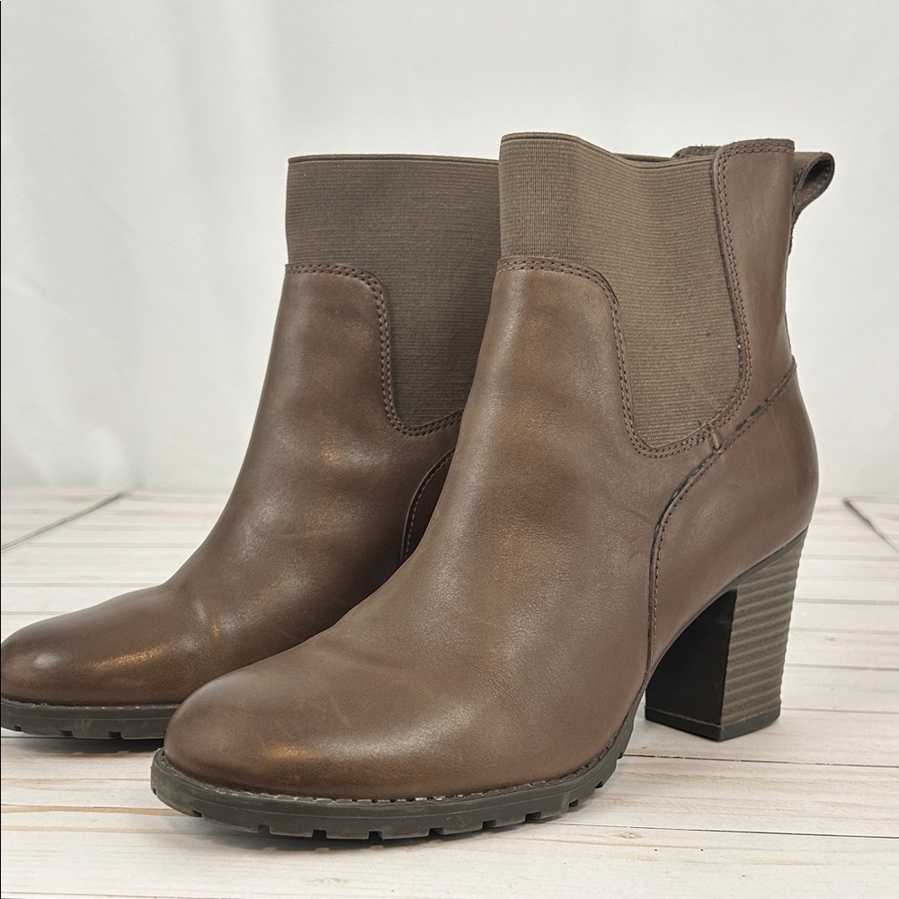 Clarks Verona Ease Heeled Boots in Brown size 8 1/2